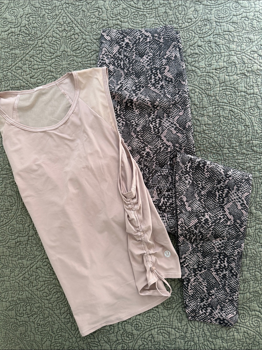 lululemon athletica Light Pink Tank with Black & Light Pink Snake Print Leggings